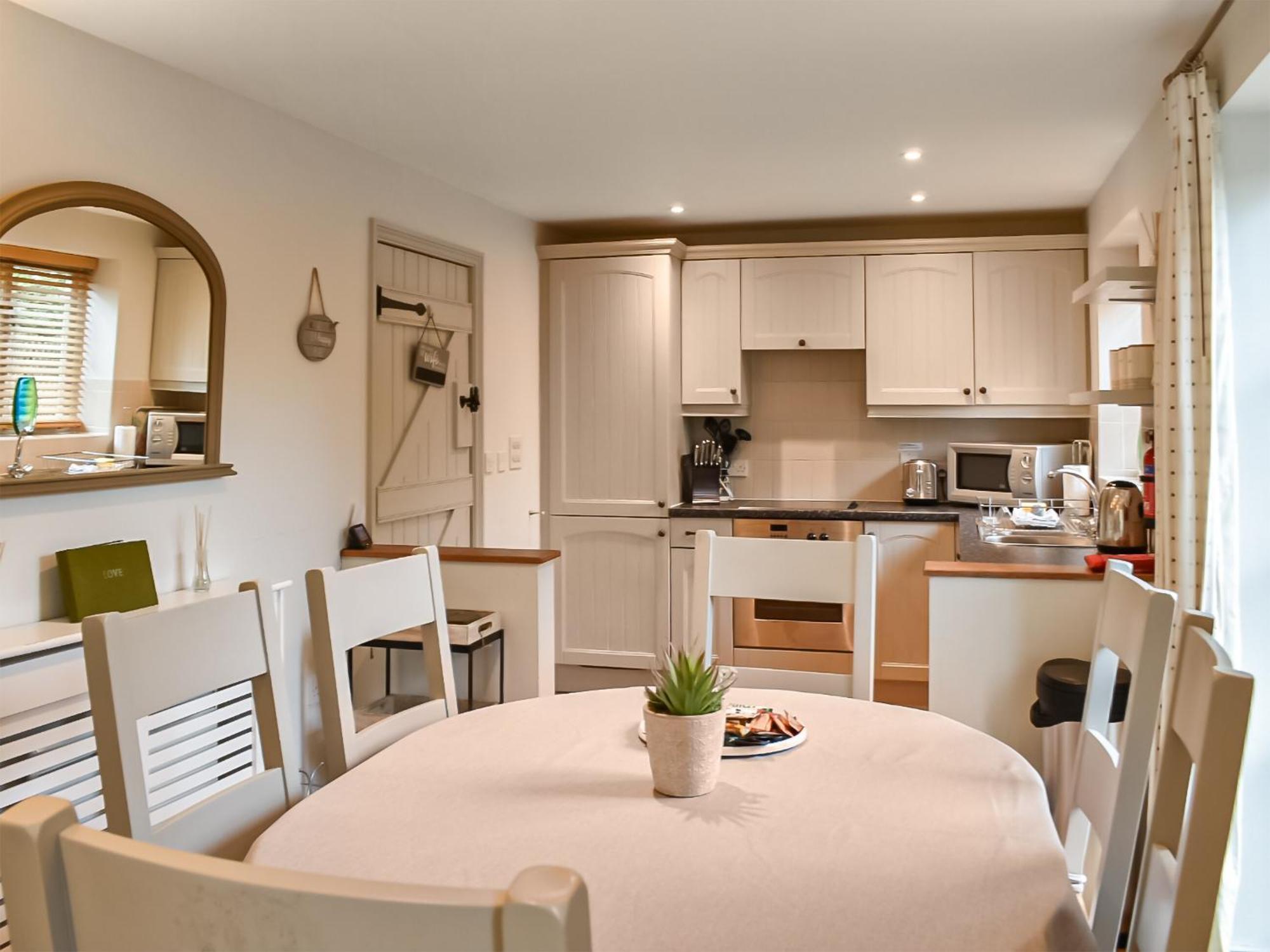 Riverview Somerford Keynes Exterior foto
