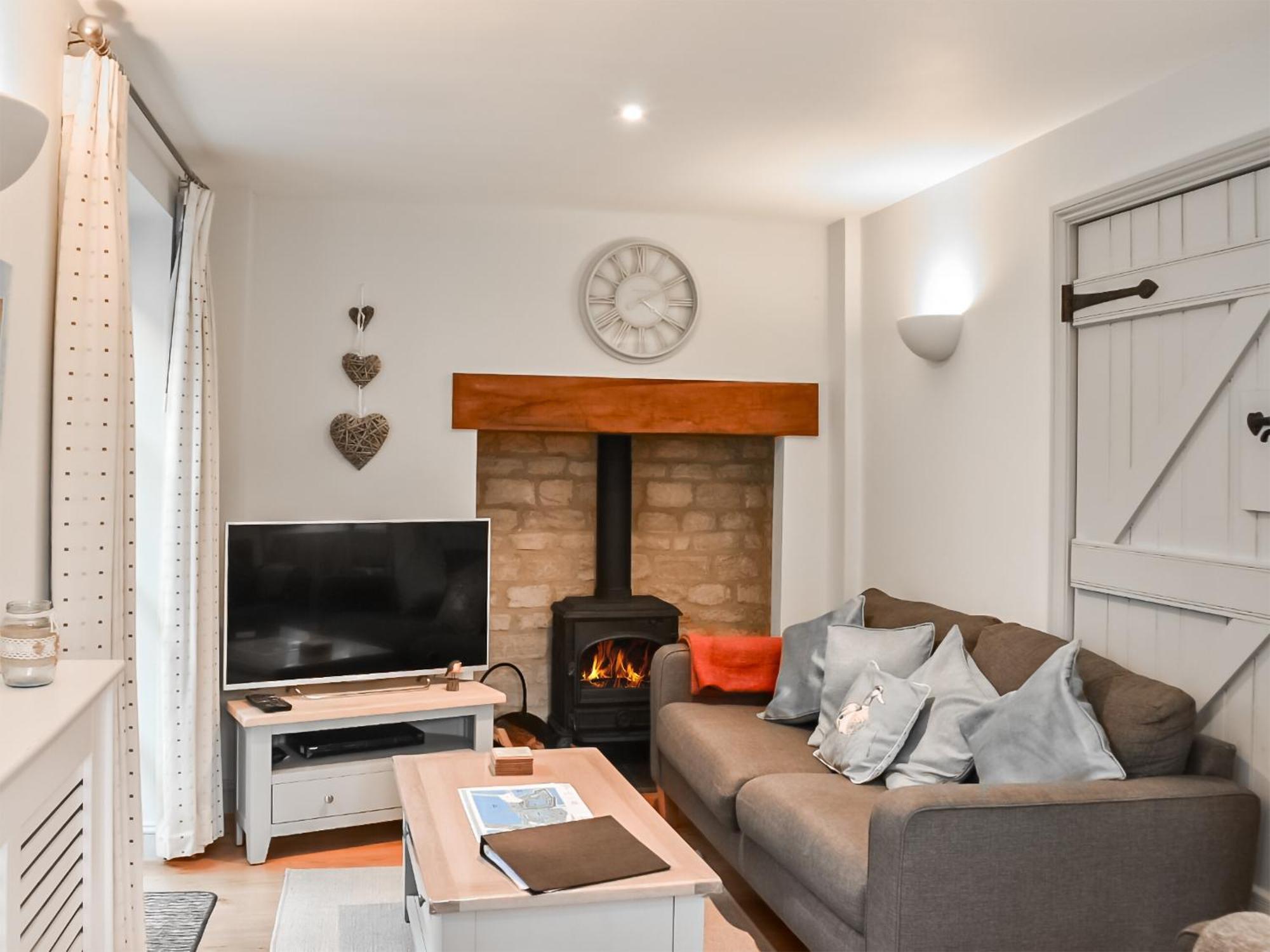 Riverview Somerford Keynes Exterior foto
